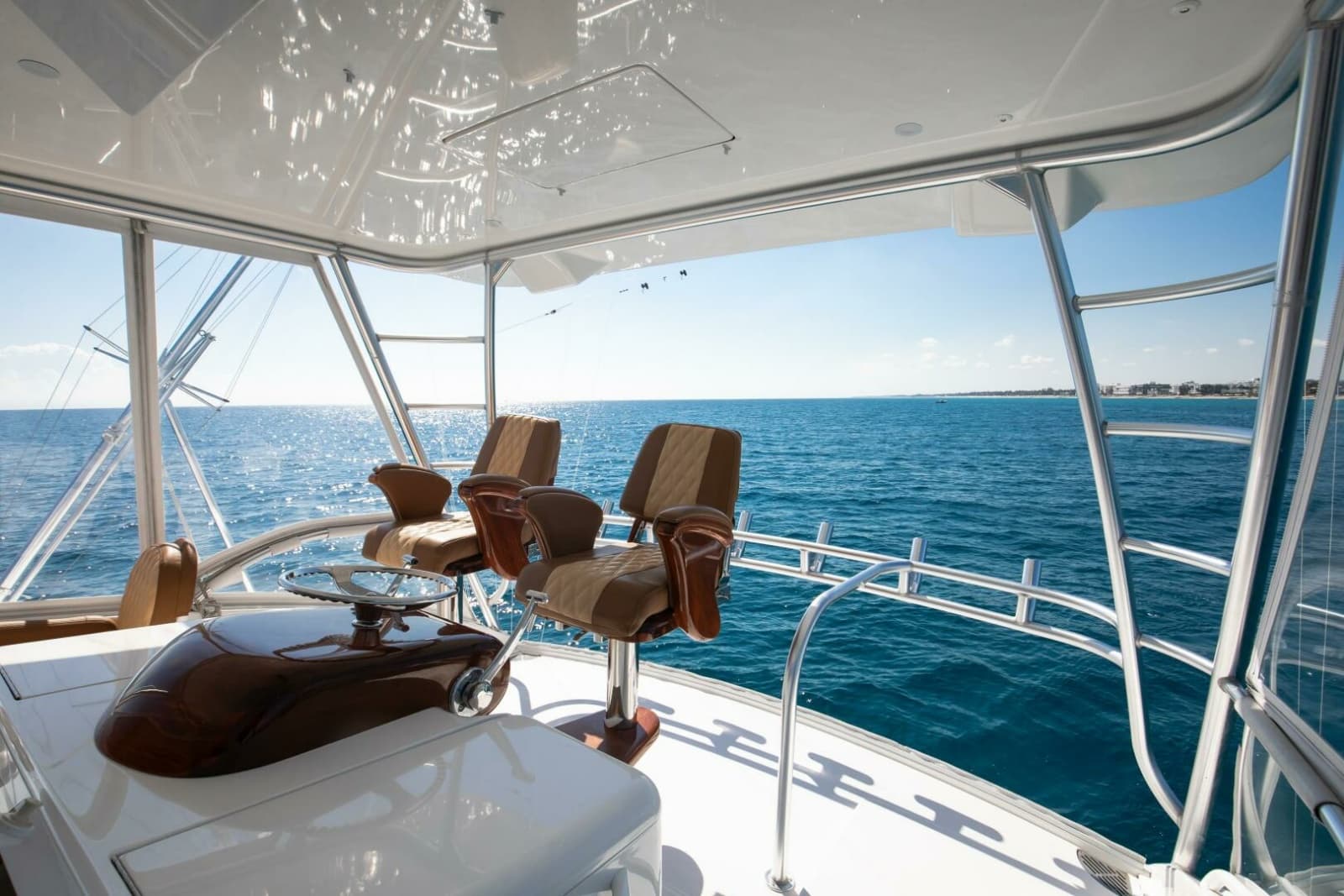 2018 Viking 48 Convertible - Photo 21