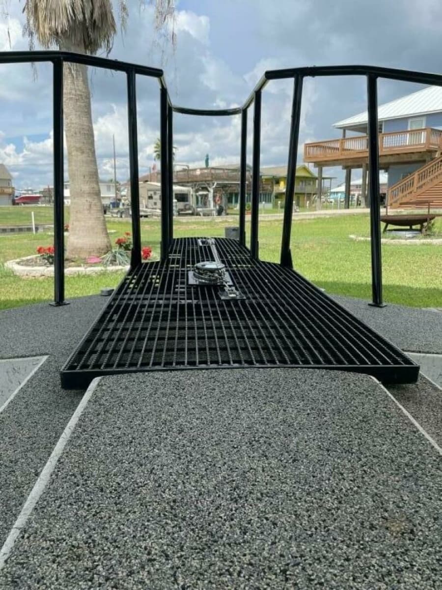 1997 Custom 31 Center Console - Photo 17