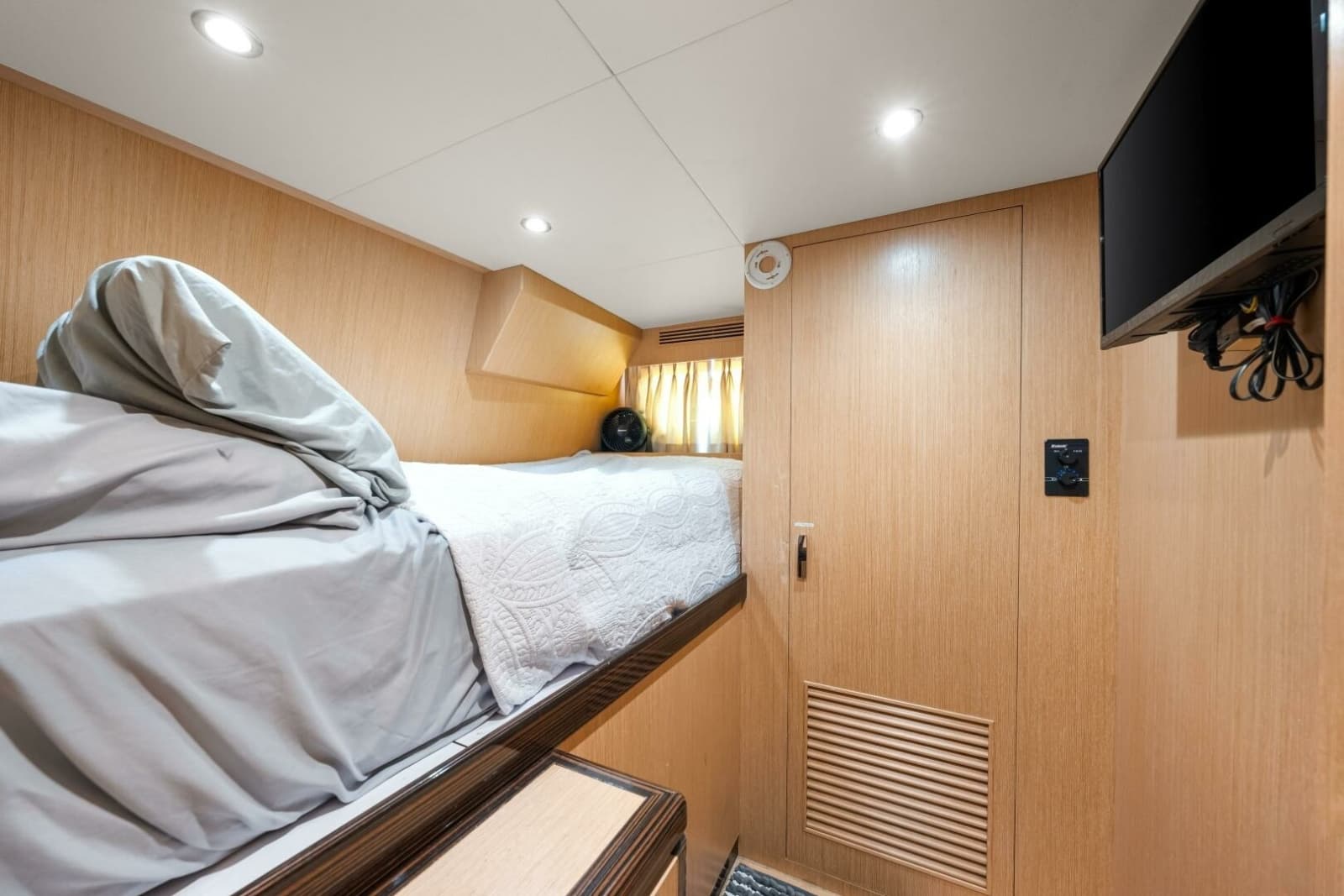 2010 Ocean Alexander 83 Motor Yacht - Photo 58