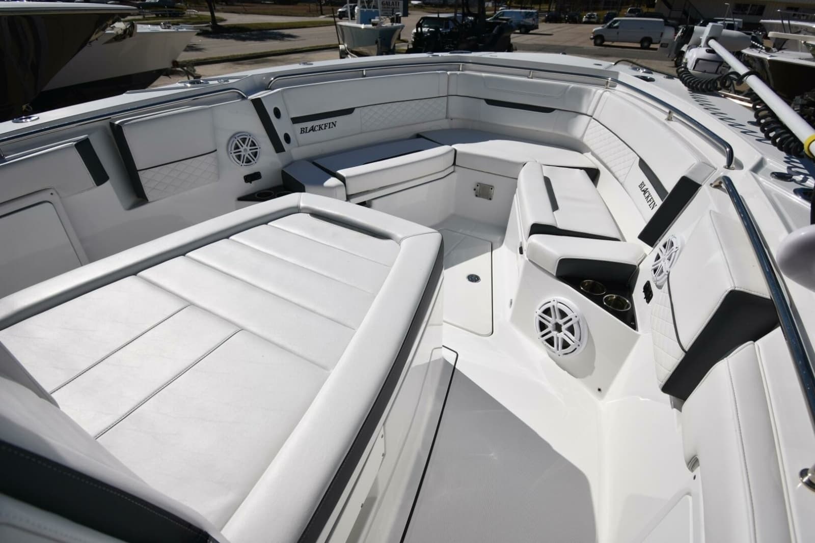 2021 Blackfin 332 - Photo 17