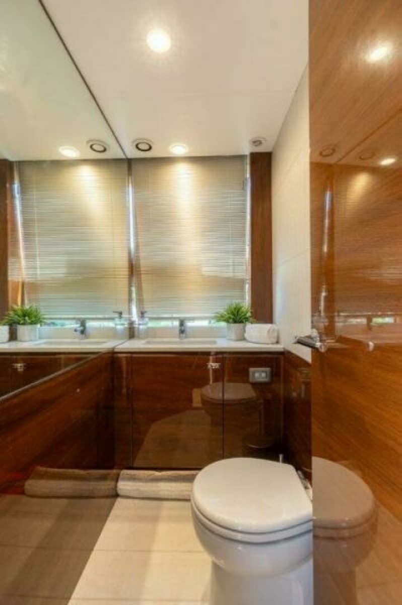 2019 Princess 85 Motor Yacht - Photo 15