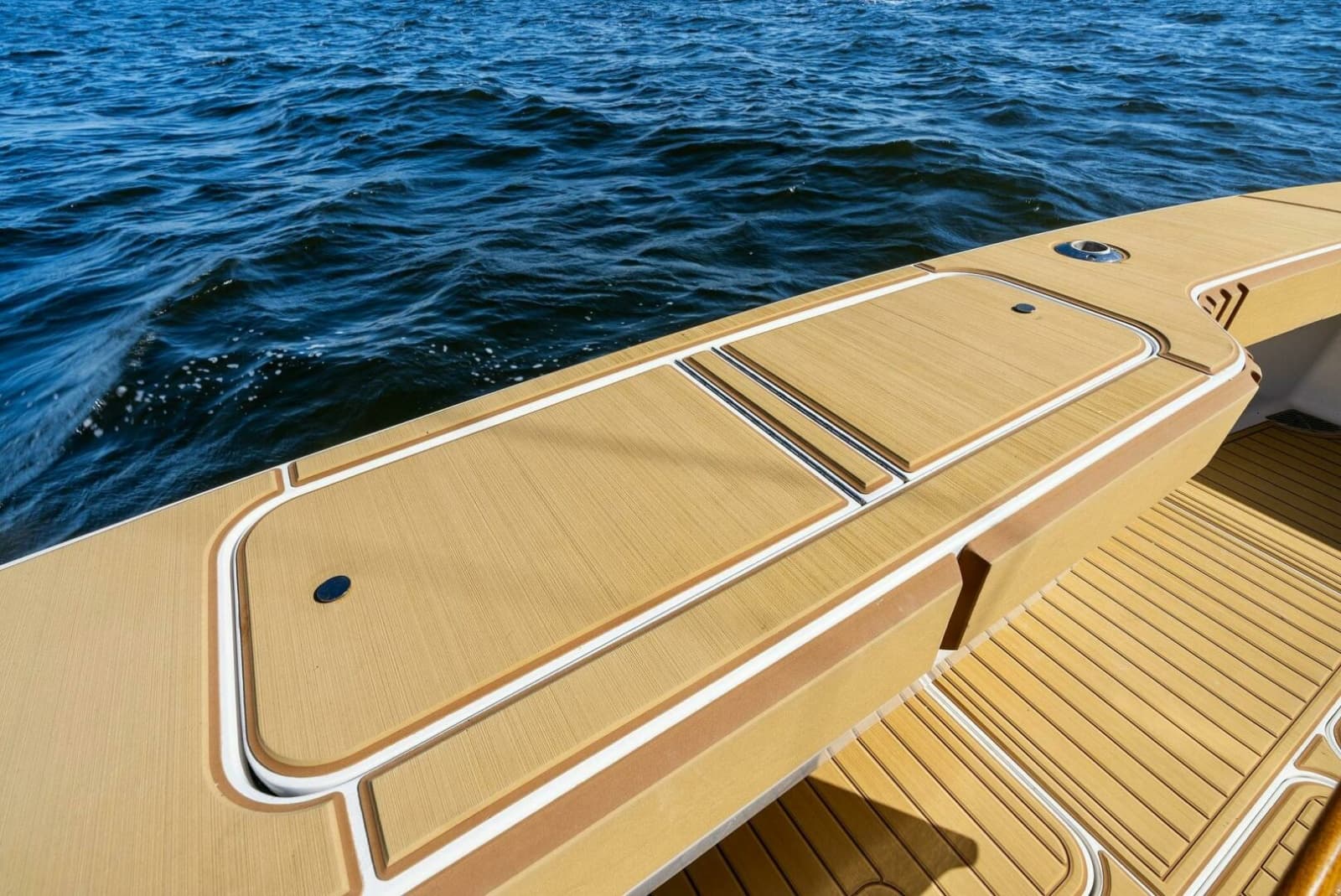 2002 Viking 65 Convertible - Photo 17