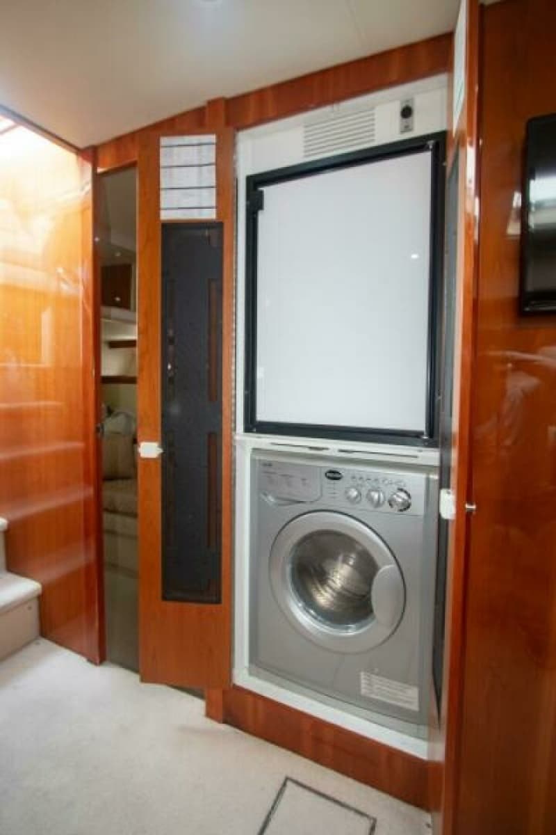 2012 Riviera 50 Sport Yacht - Photo 12