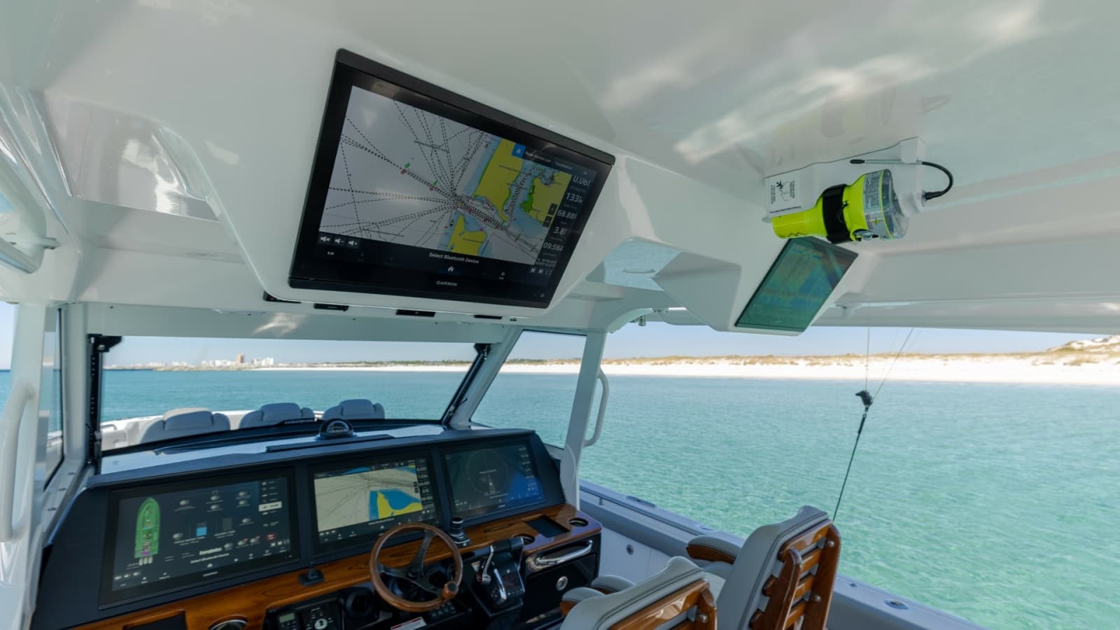 2024 Everglades 455 Center Console - Photo 22