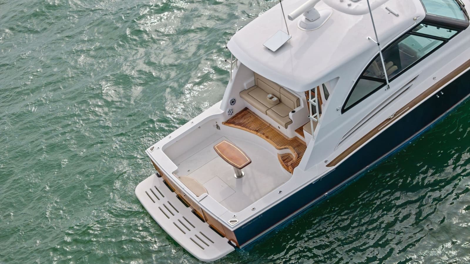 2017 Hatteras GT 45X - Photo 12