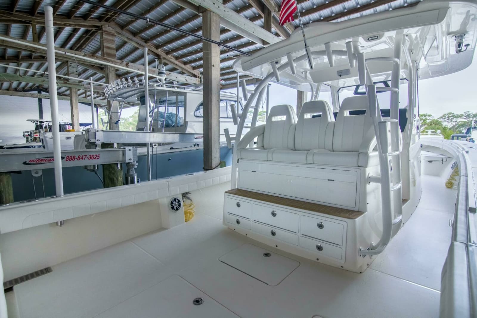 2021 Regulator 41 Center Console - Photo 2