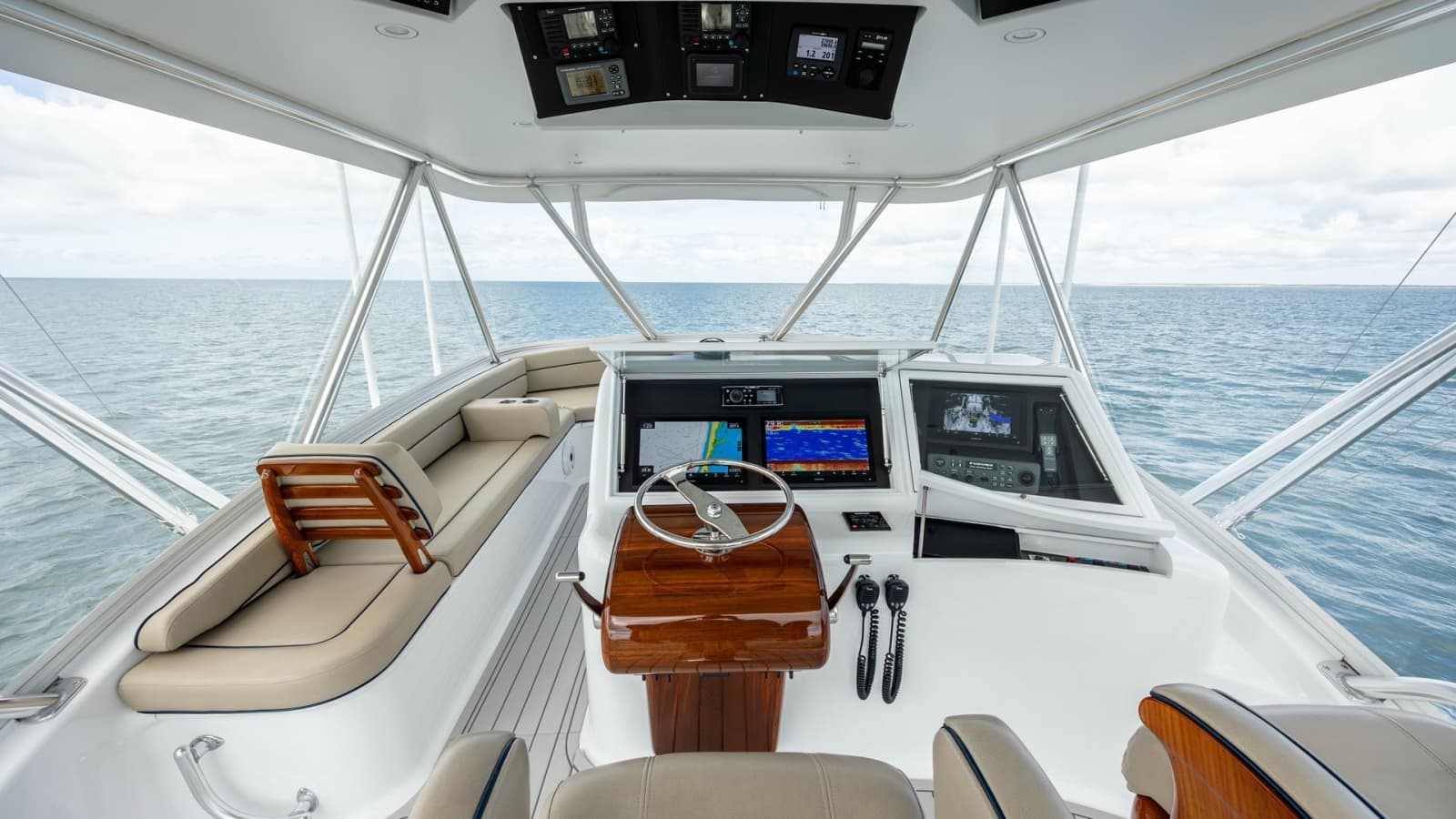 2008 Winter Custom Yachts 62 Sportfish - Photo 2
