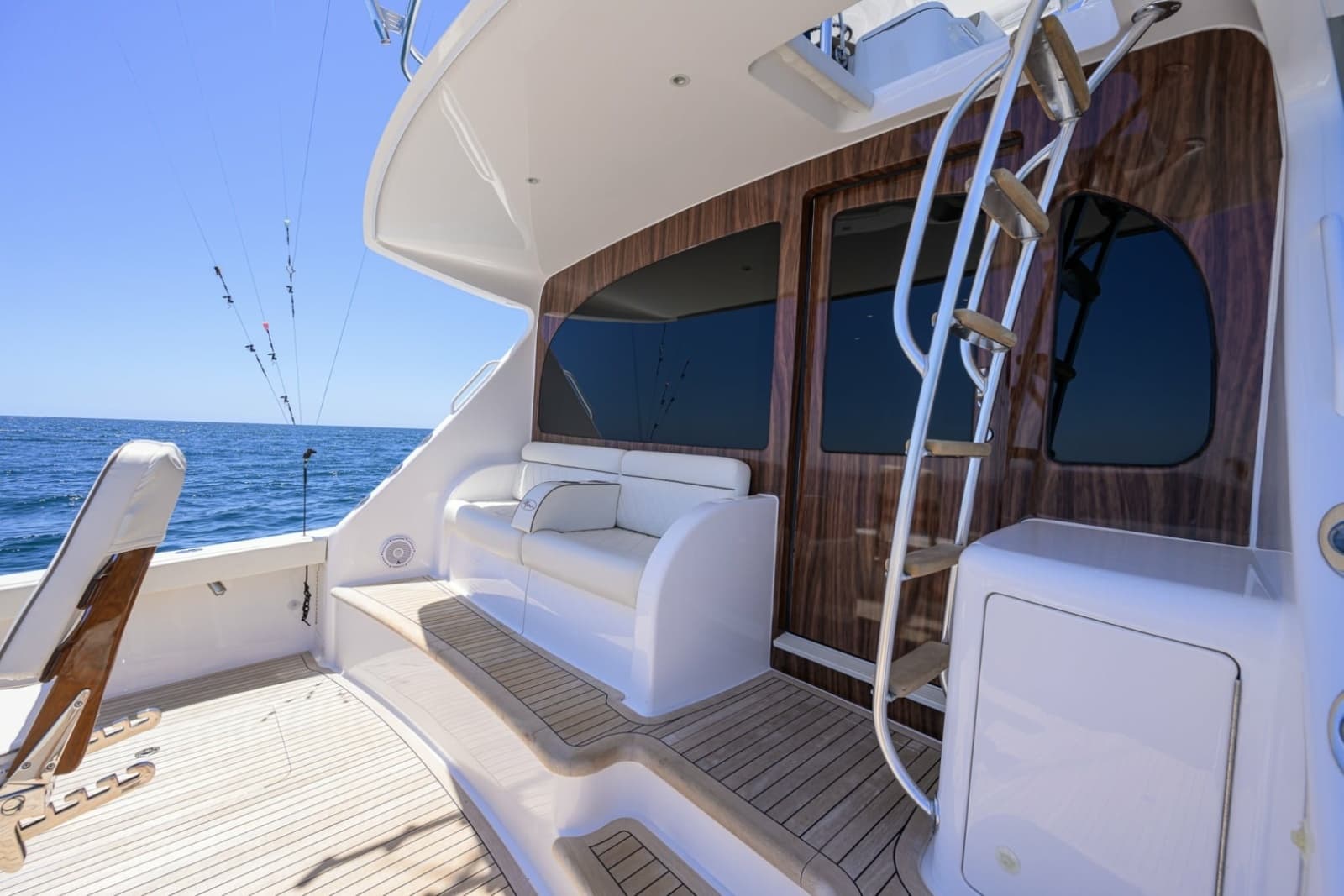 2024 Viking 54 Convertible - Photo 44