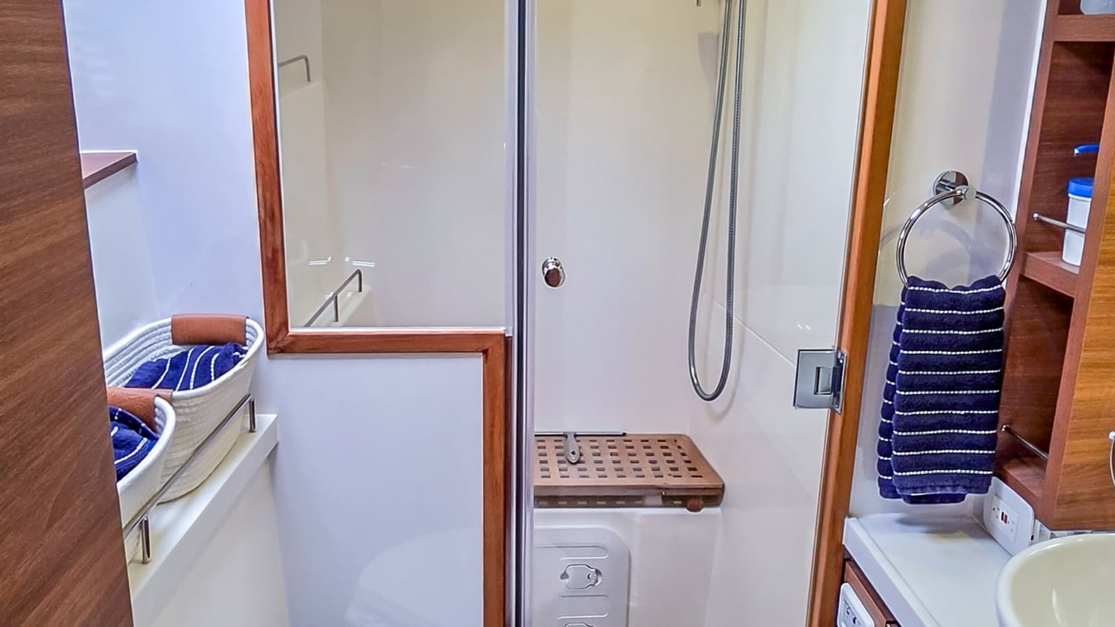 2023 Aquila 44 Catamaran - Photo 21