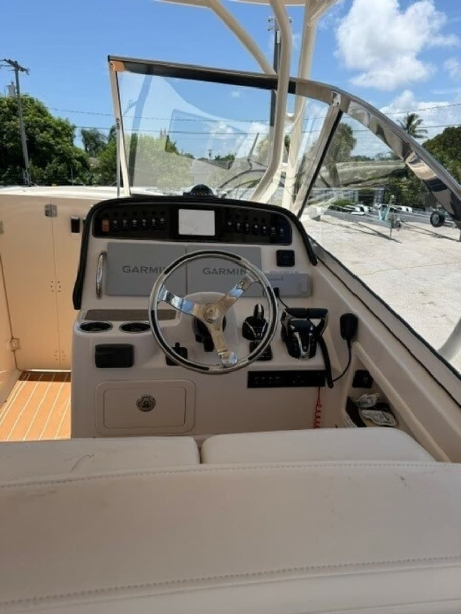 2023 Grady-White Freedom 307 - Photo 12