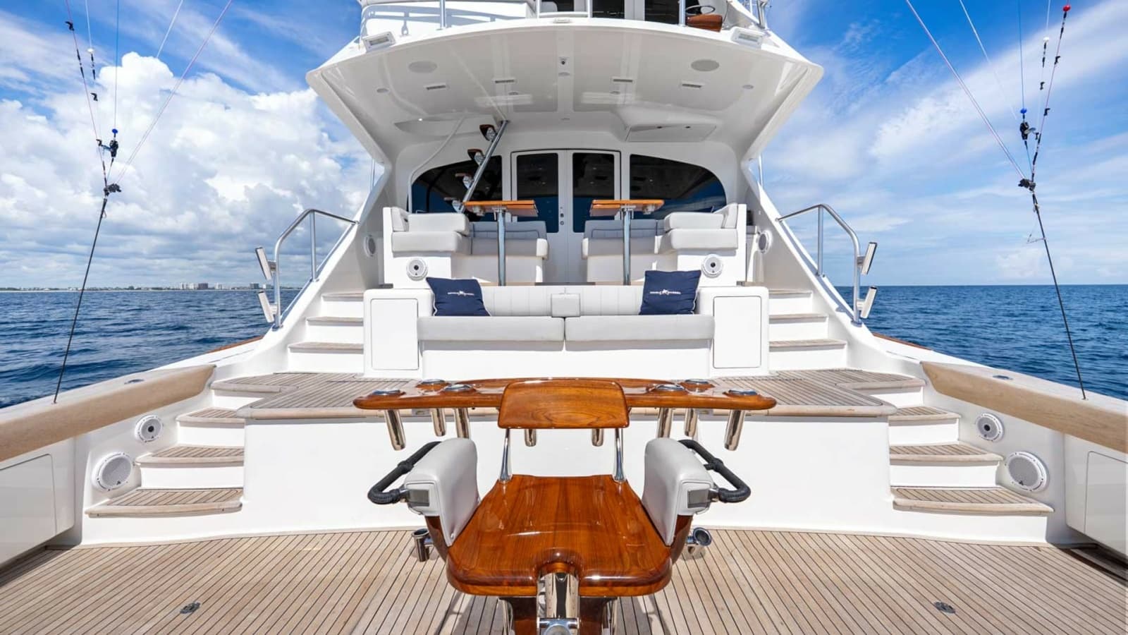 2017 Viking 92 Enclosed Bridge - Photo 5