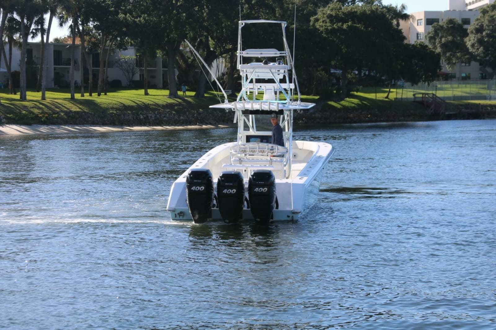 2008 Venture 39 Center Console - Photo 15