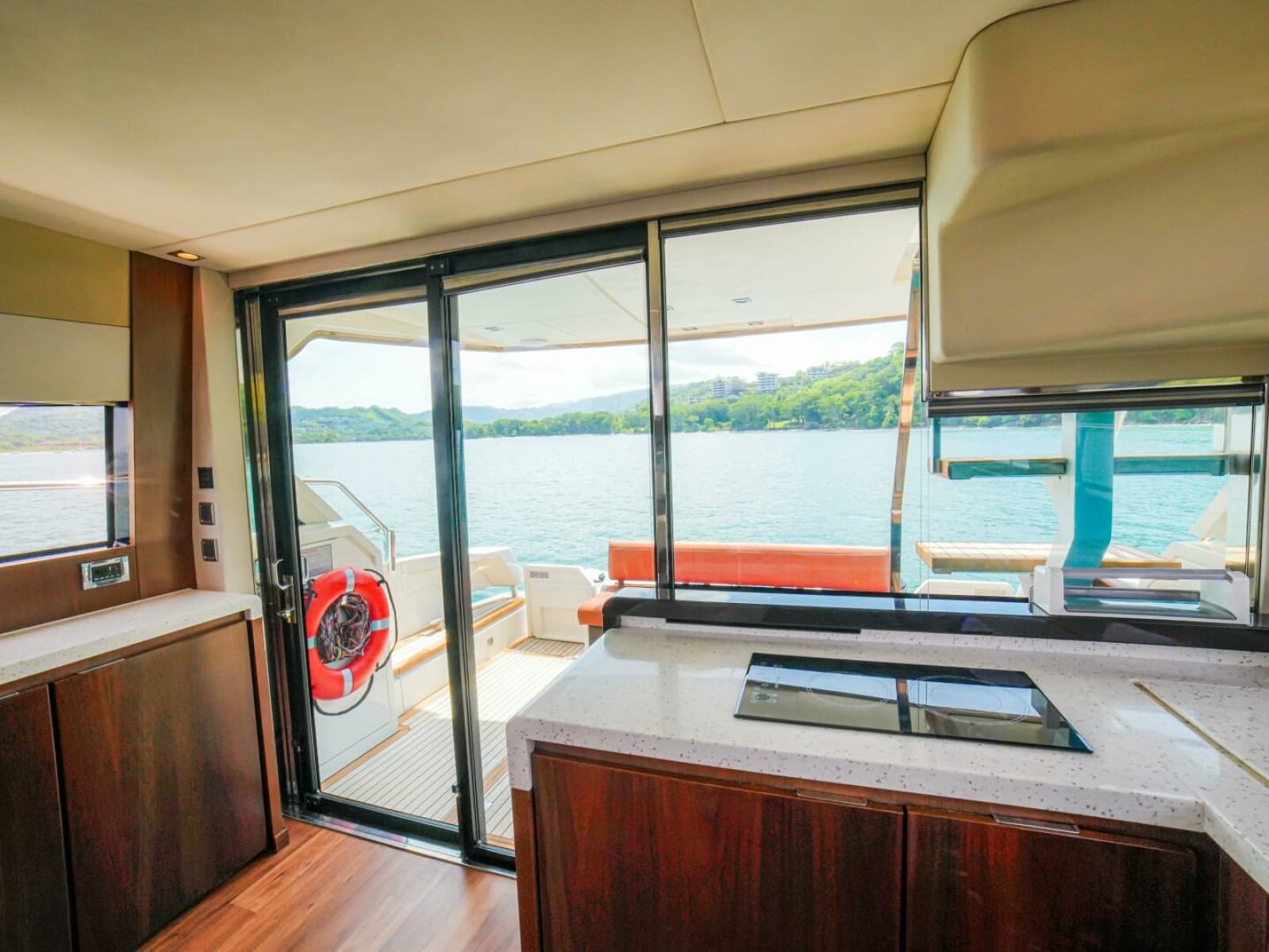 2014 Fairline 50 - Photo 31