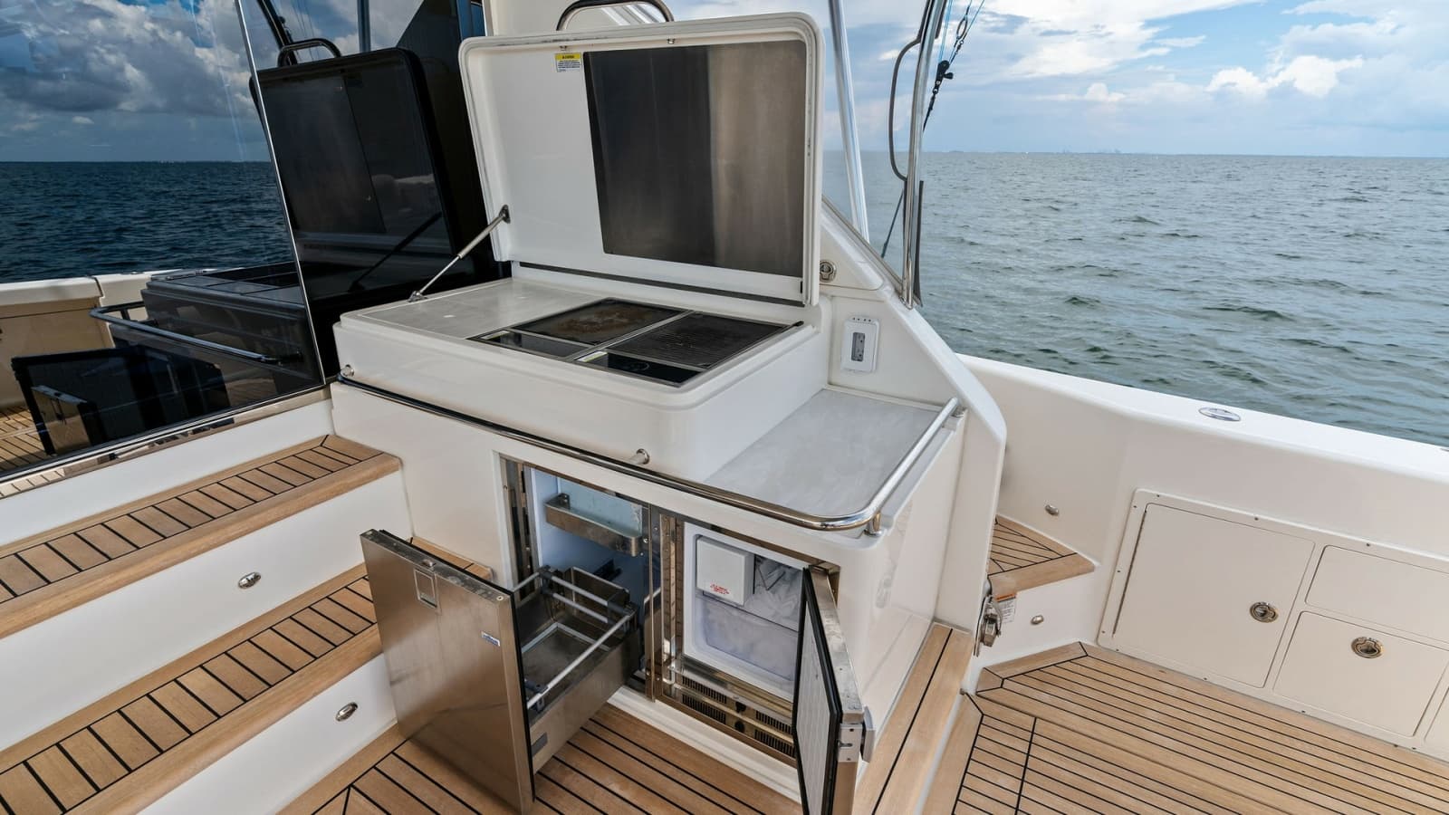 2021 Riviera 57 Enclosed Bridge - Photo 15