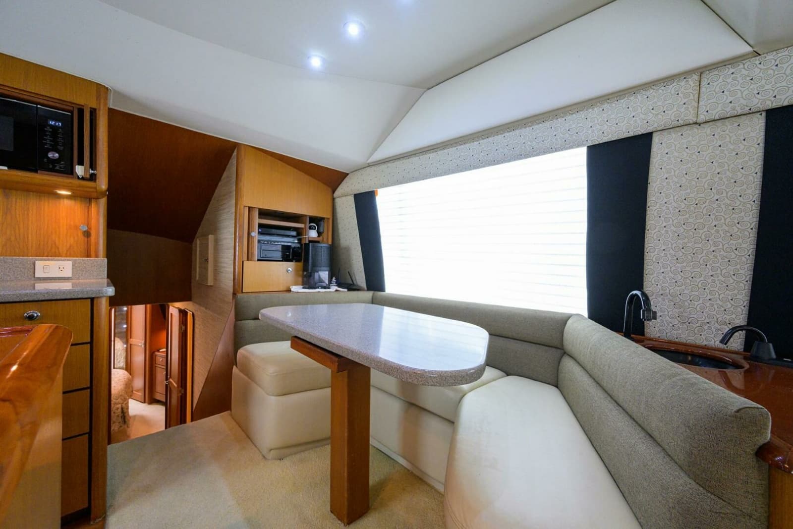 2001 Ocean Yachts 56 Super Sport - Photo 12