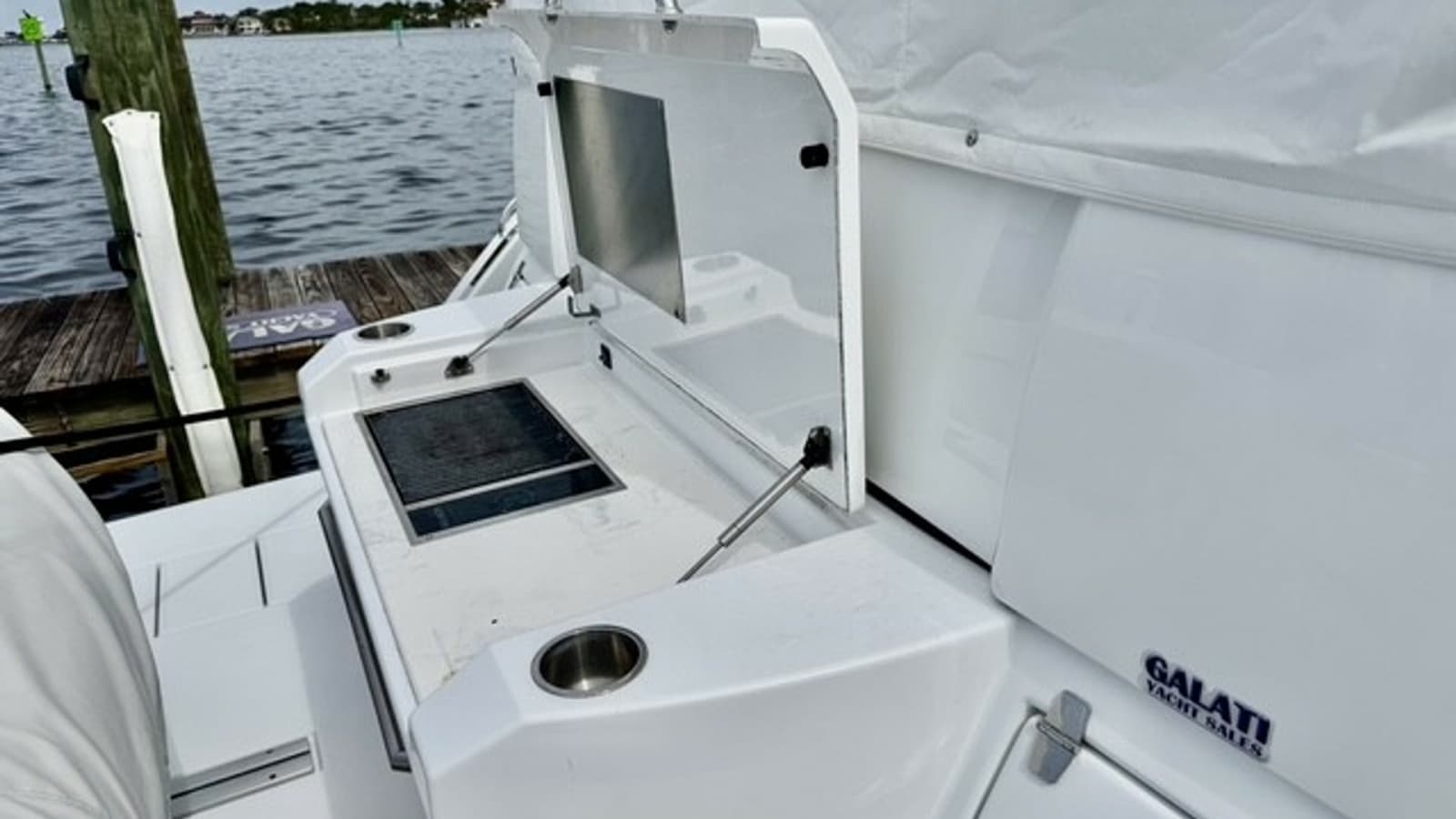 2023 Cruisers Yachts 50 Cantius - Photo 25
