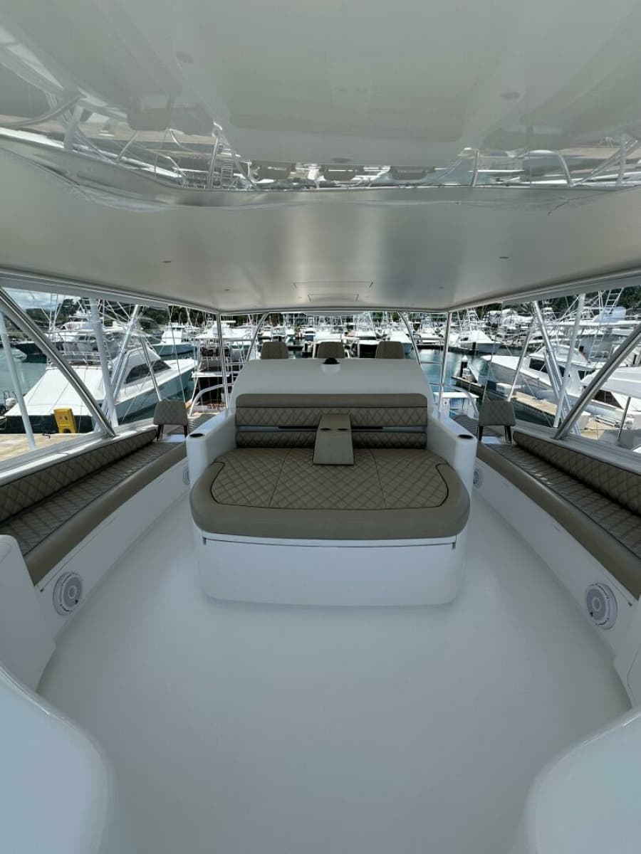 2025 Viking 82 Convertible - Photo 51