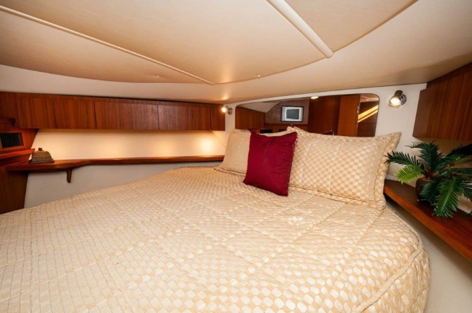 2003 Tiara Yachts 4200 Open - Photo 13