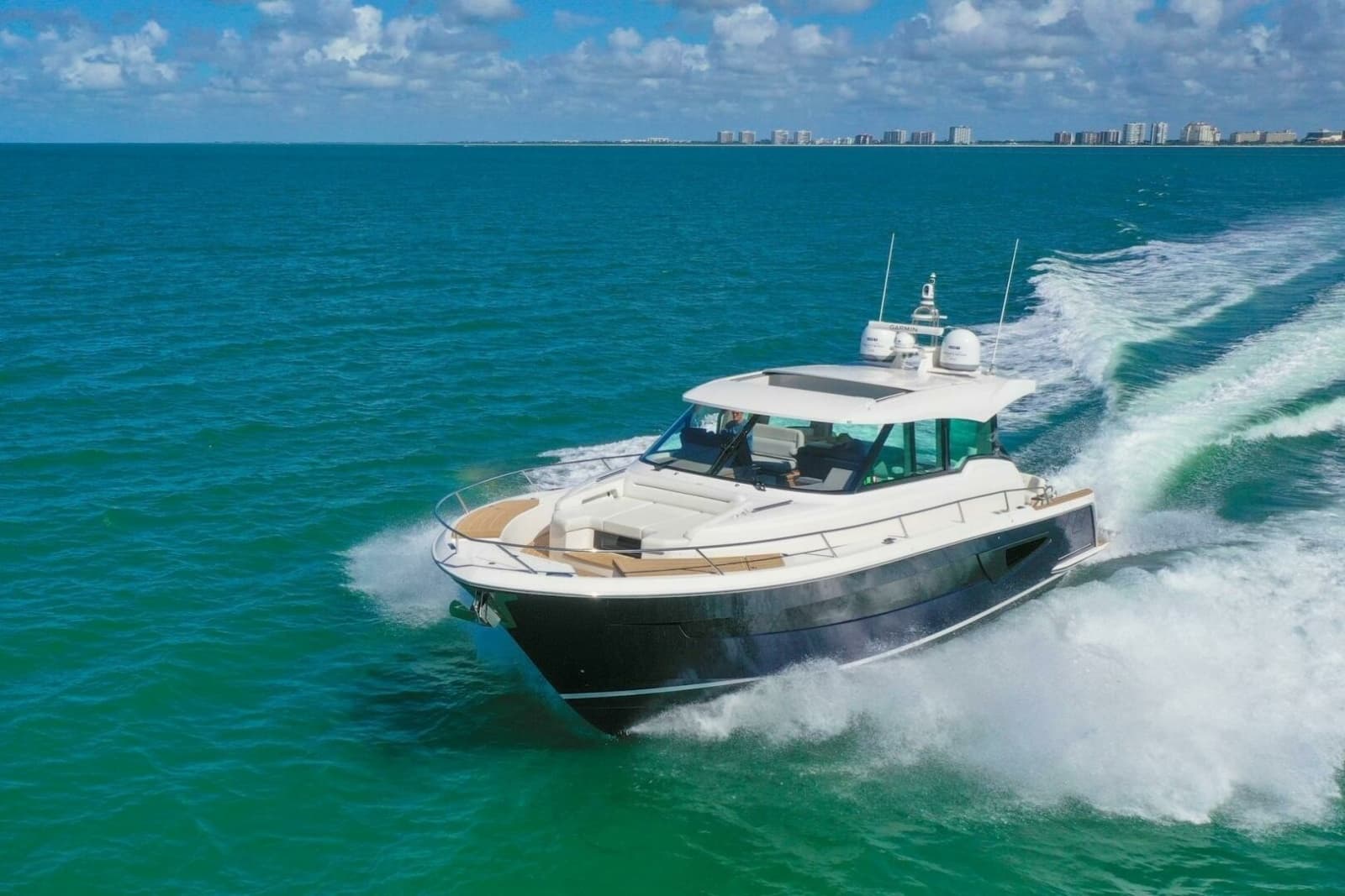 2023 Tiara Yachts EX 60 - Photo 12