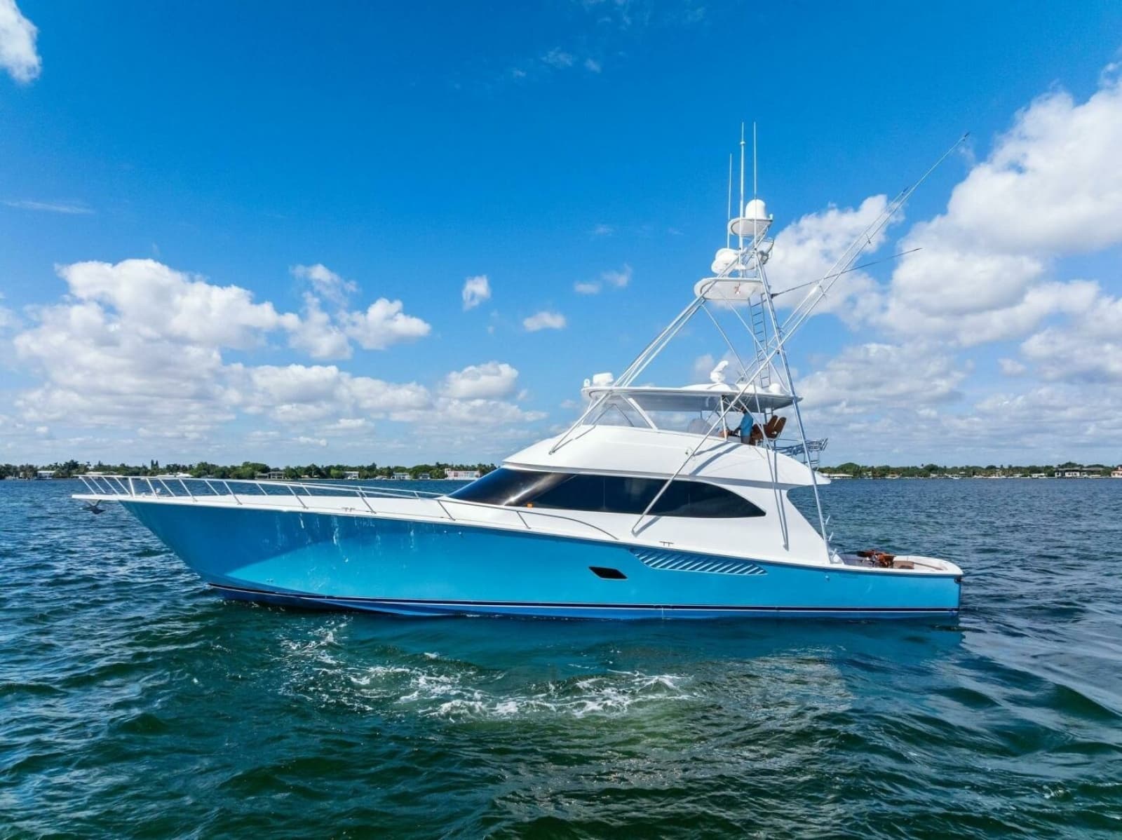 2012 Viking 82 Convertible - Photo 211
