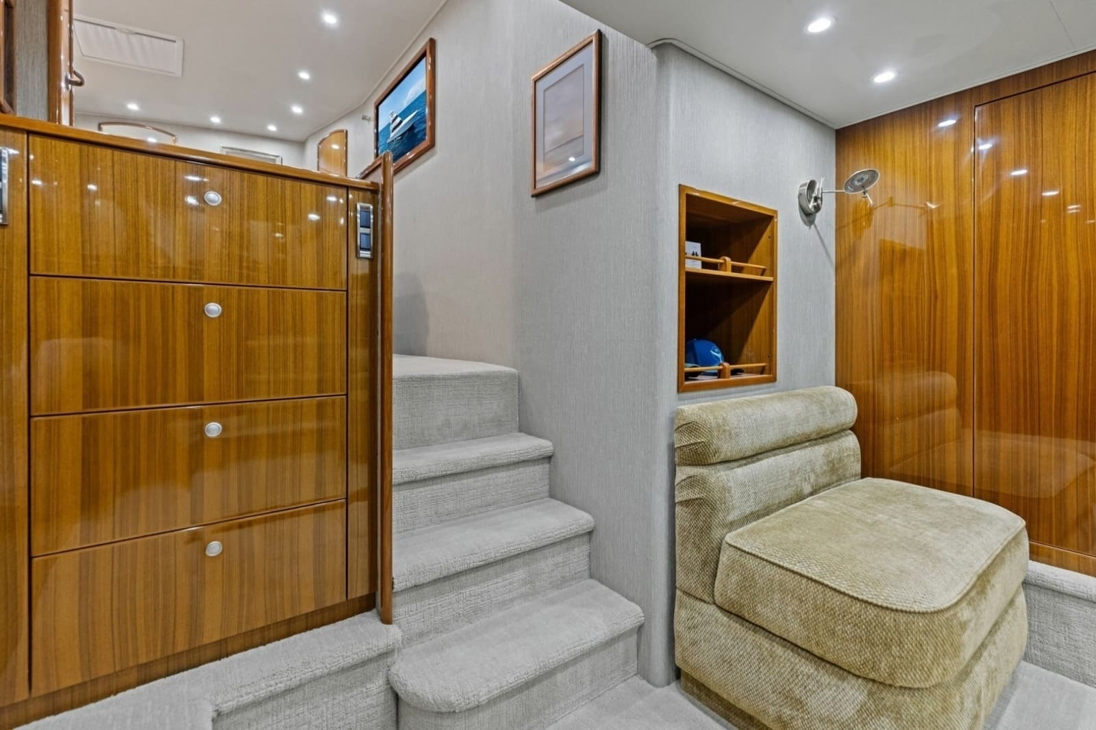 2008 Viking 68 Skybridge - Photo 81