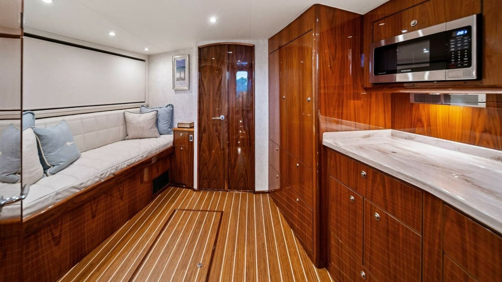 2021 Viking 46 Billfish - Photo 127
