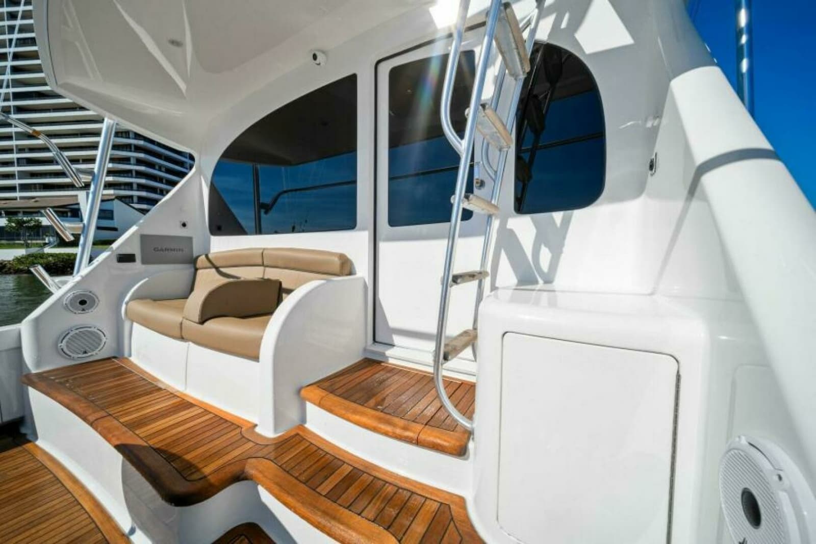 2016 Viking 55 Convertible - Photo 25