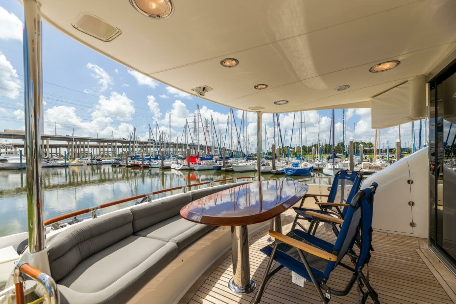 2007 Lazzara Yachts 74 Motor Yacht - Photo 173