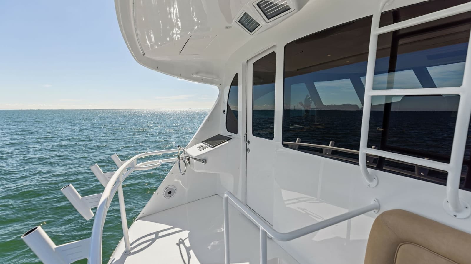 2018 Viking 62 Enclosed Bridge - Photo 85