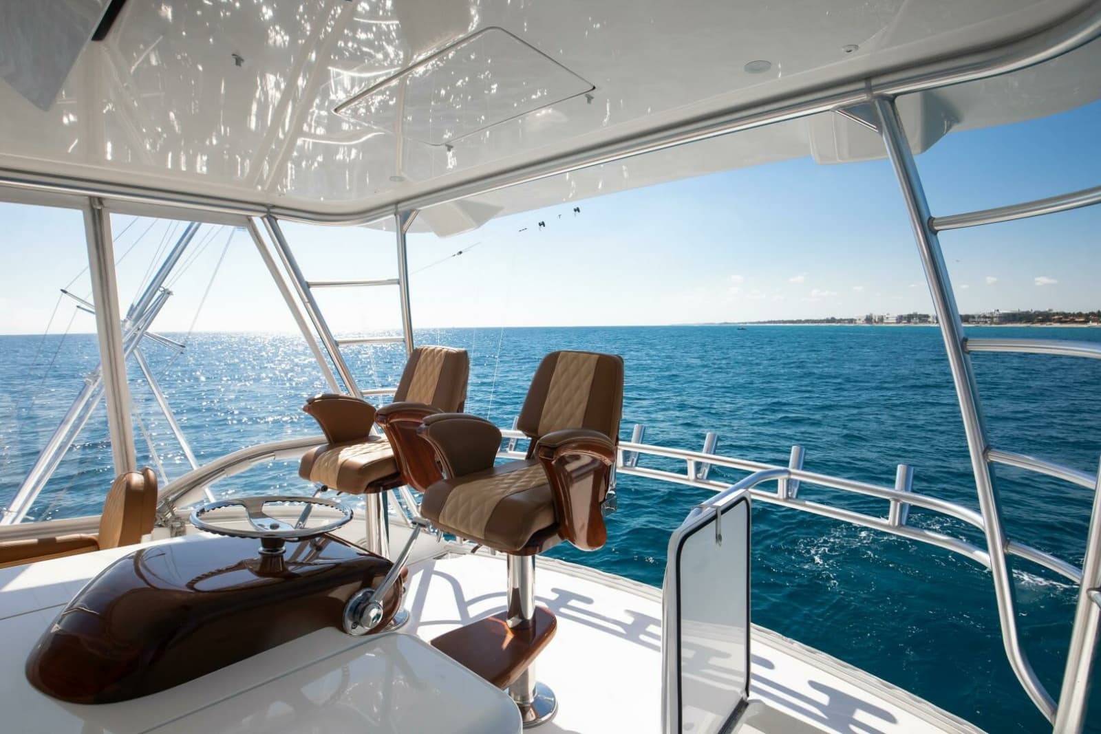 2018 Viking 48 Convertible - Photo 20