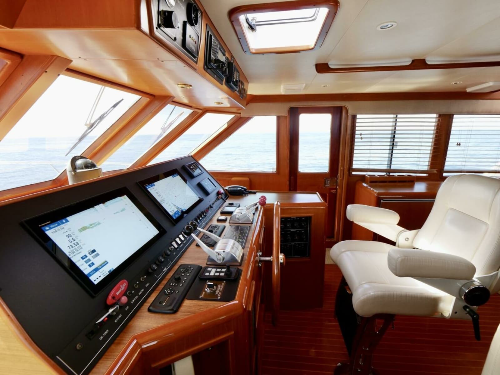 2000 Offshore Yachts 62 Pilothouse - Photo 41