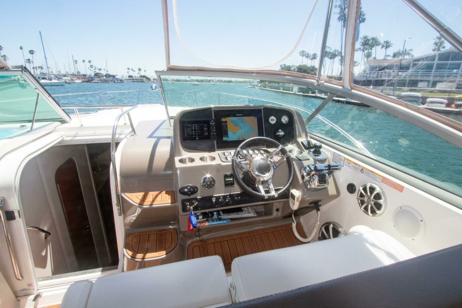 2008 Rinker 40 Express Cruiser - Photo 5