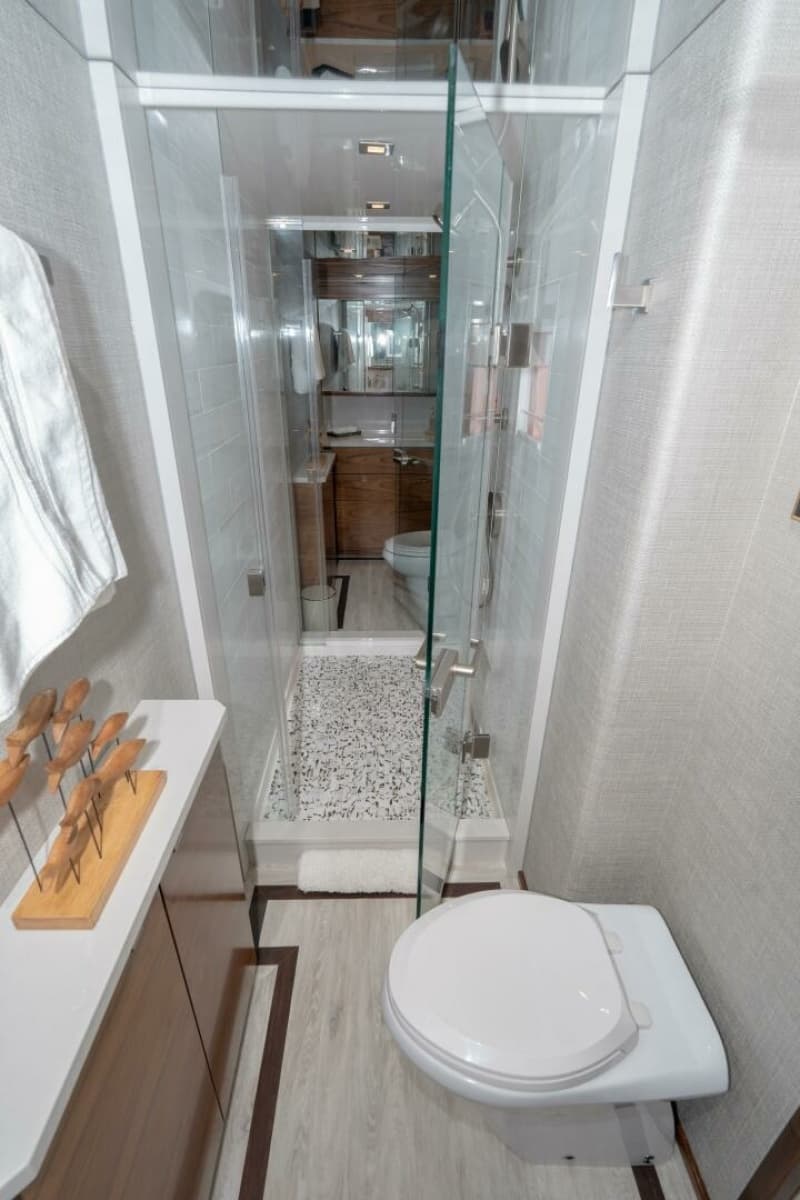 2025 Viking 90C - Photo 39