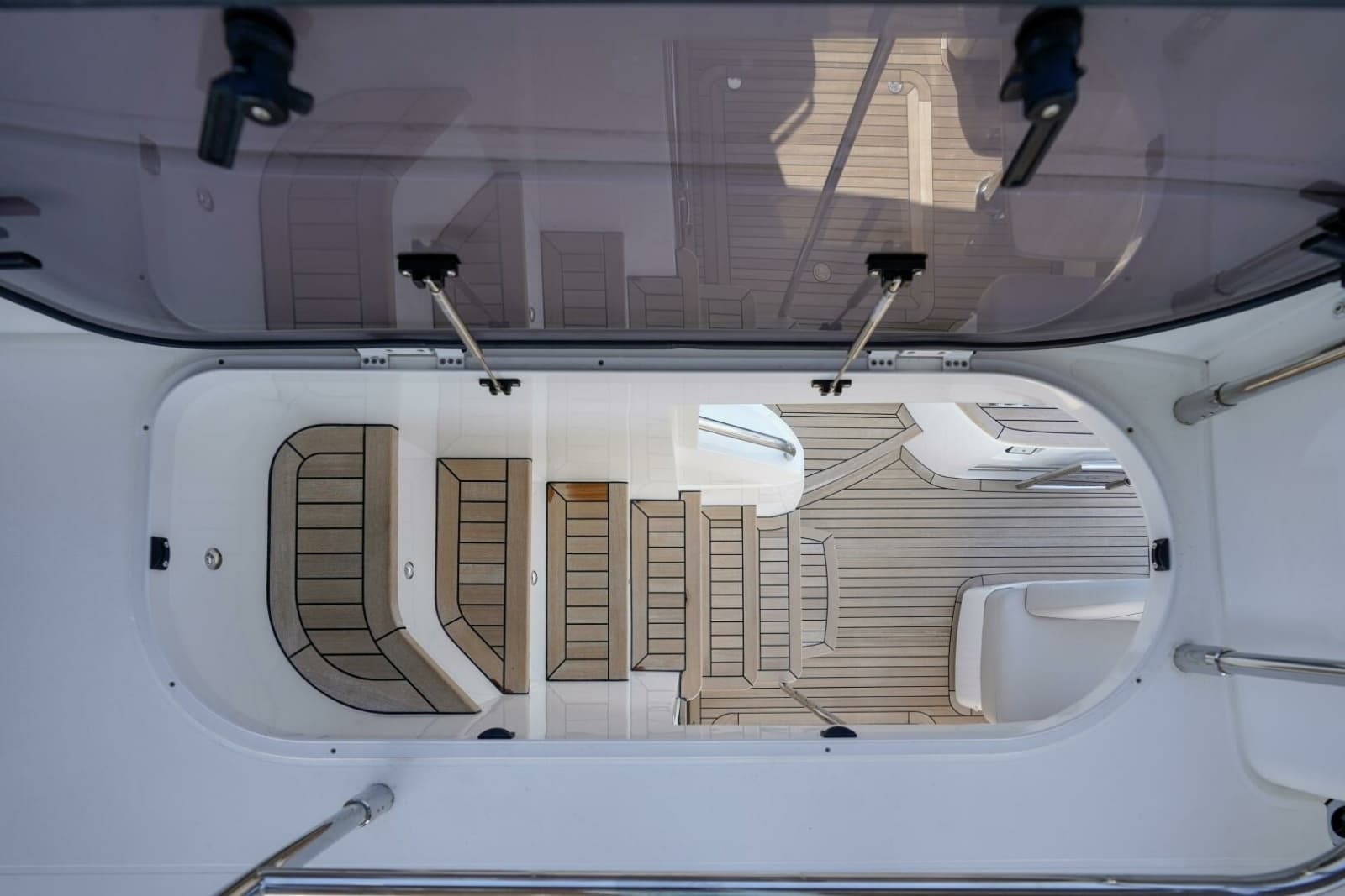 2021 Princess F50 - Photo 37