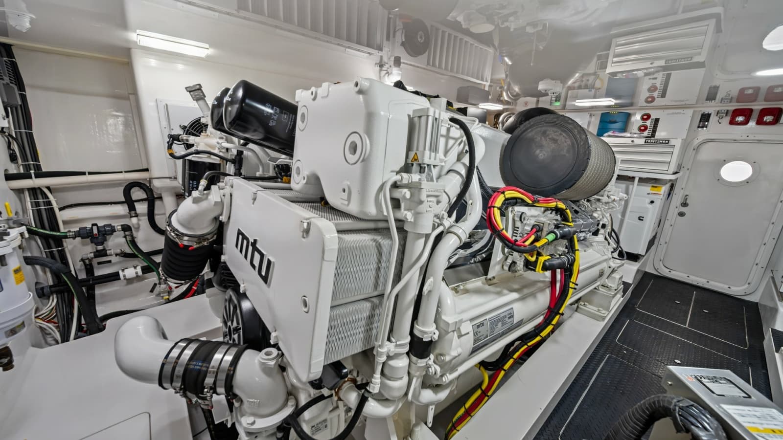 2021 Viking 72 Enclosed Bridge - Photo 59