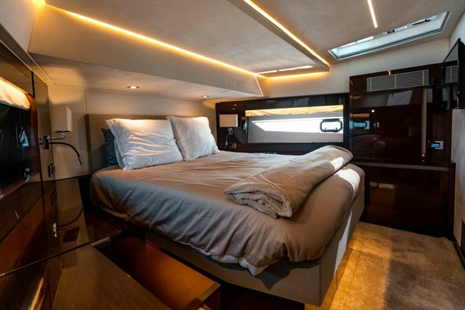 2020 Prestige 630 Flybridge - Photo 24