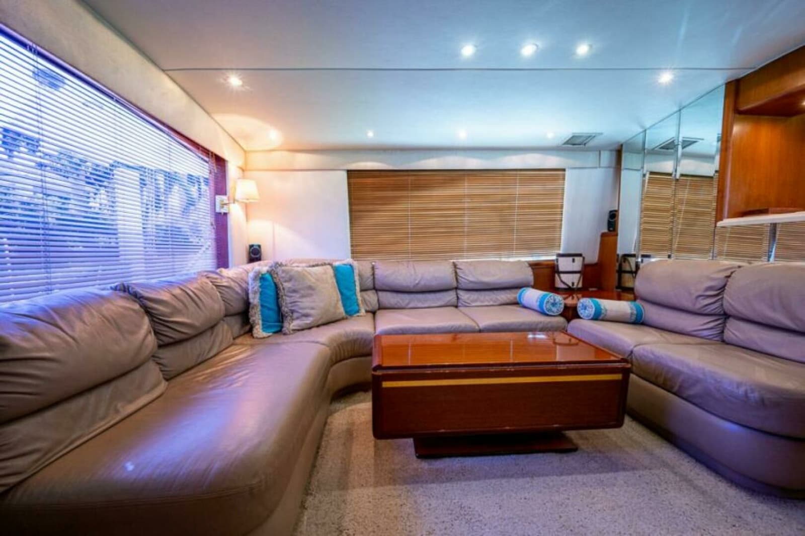1999 Ocean Yachts 60 Convertible - Photo 27