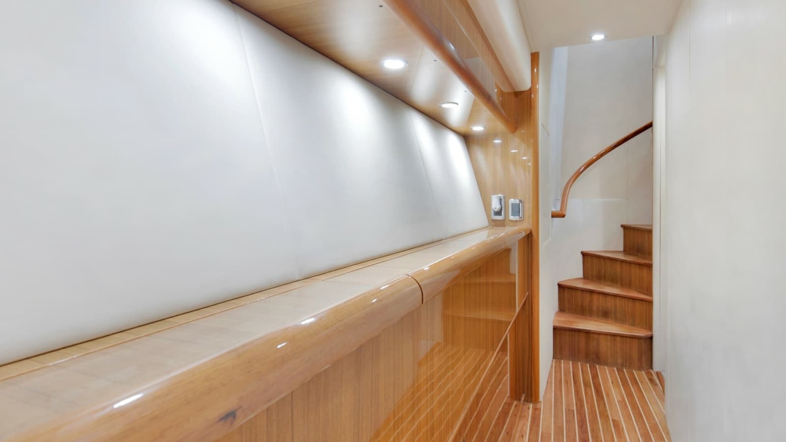2007 Viking 74 Enclosed Bridge - Photo 13