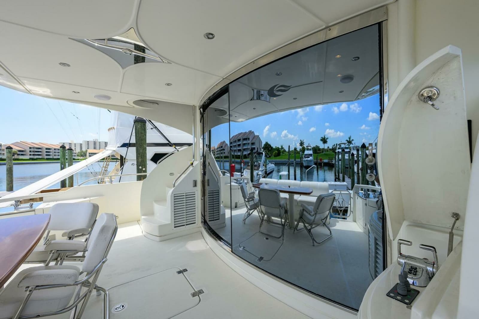 2005 Marquis 65 Motor Yacht - Photo 35