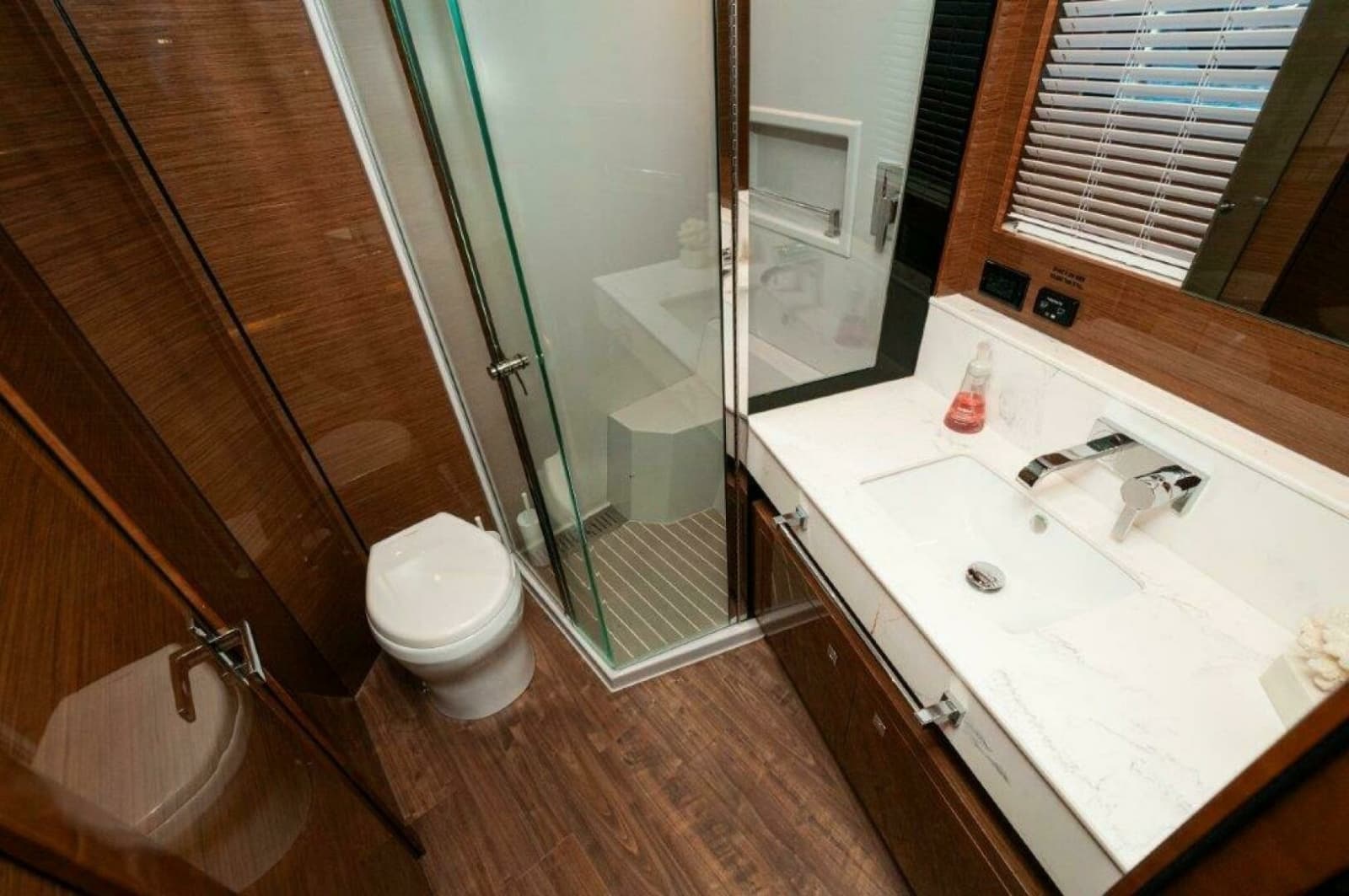 2020 Cruisers Yachts 60 Cantius - Photo 31