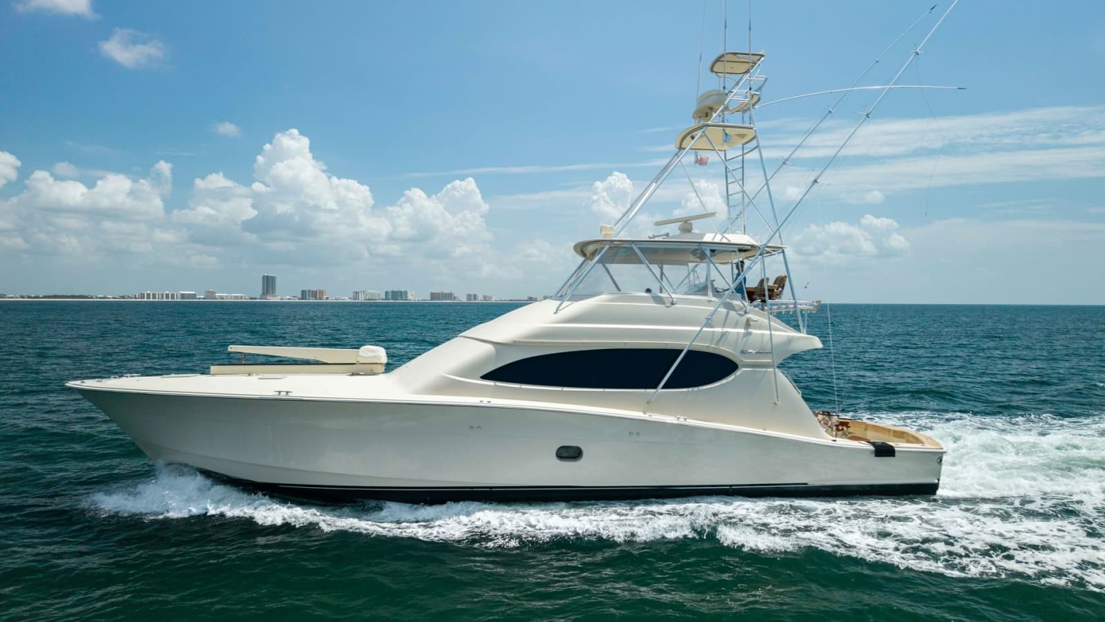 2007 Hatteras 68 Convertible - Photo 68