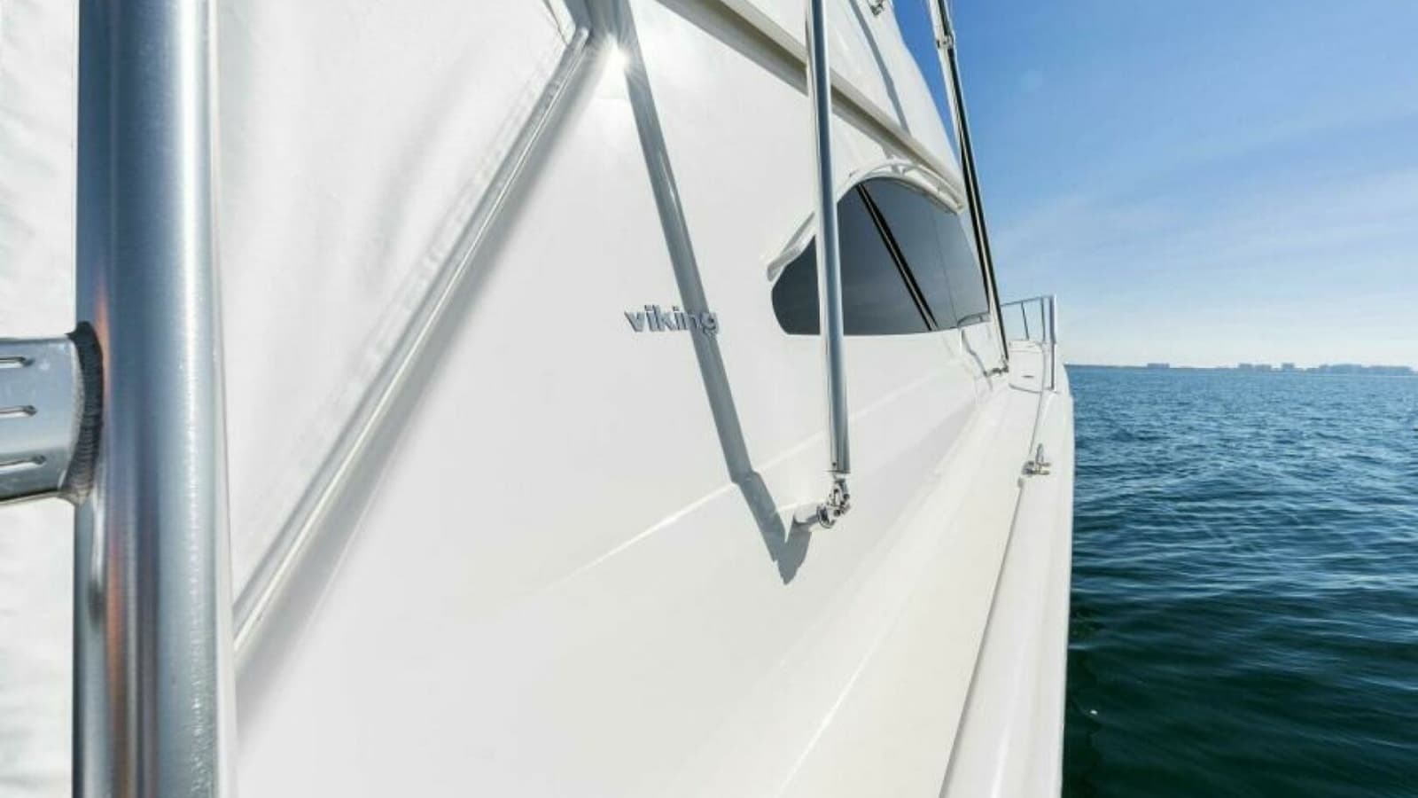 2013 Viking 55 Convertible - Photo 57
