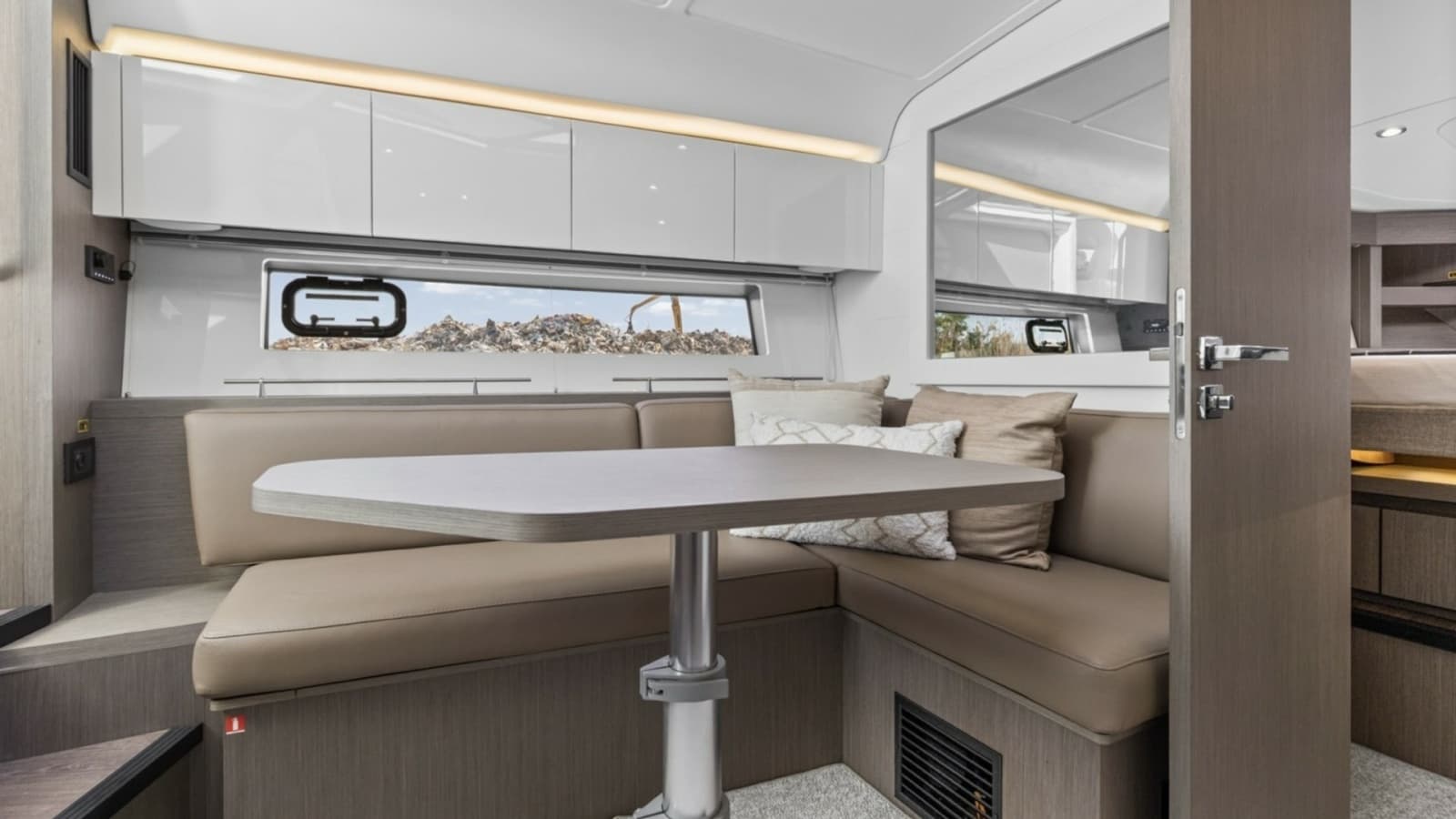 2022 Beneteau 41 Grand Turismo - Photo 7