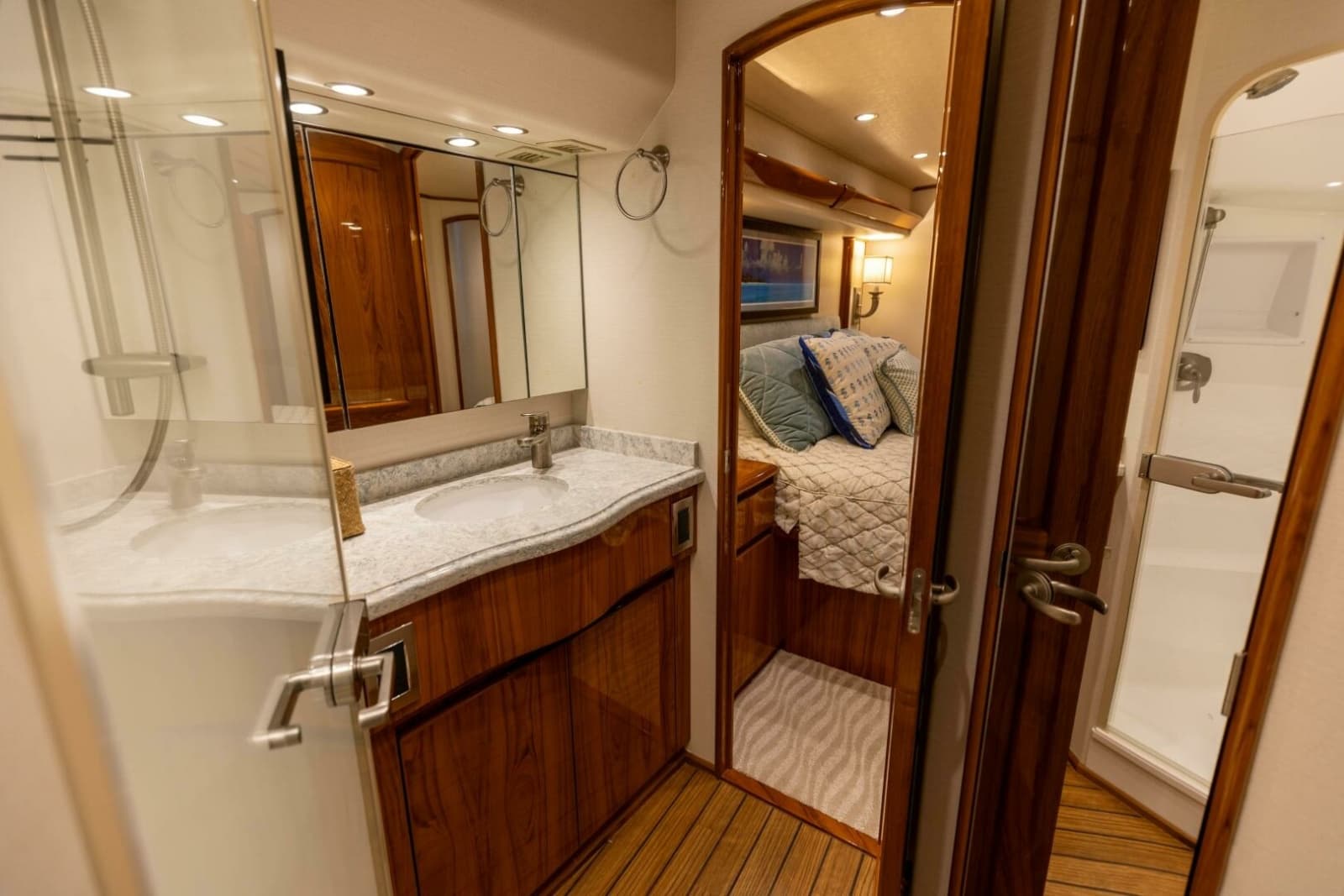 2017 Viking 66 Convertible - Photo 21