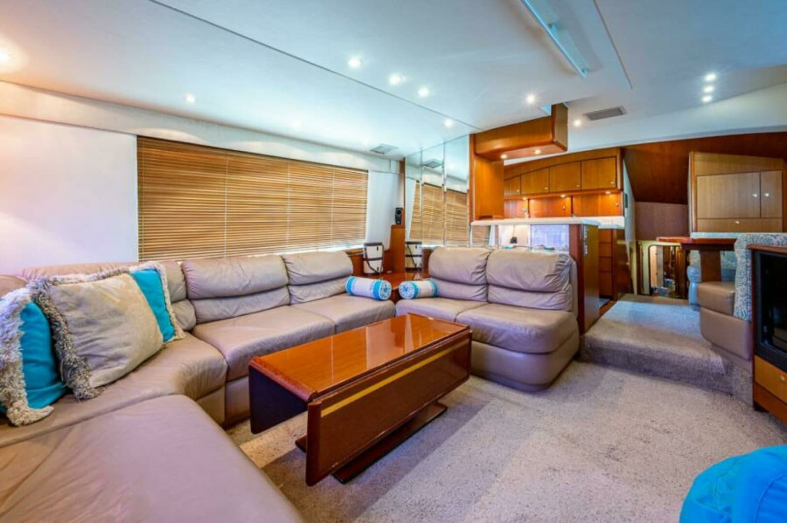 1999 Ocean Yachts 60 Convertible - Photo 8