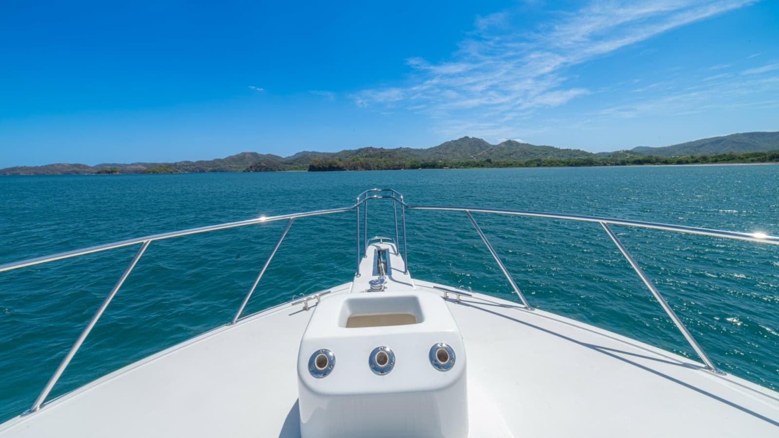 2005 Viking 61 Convertible - Photo 74