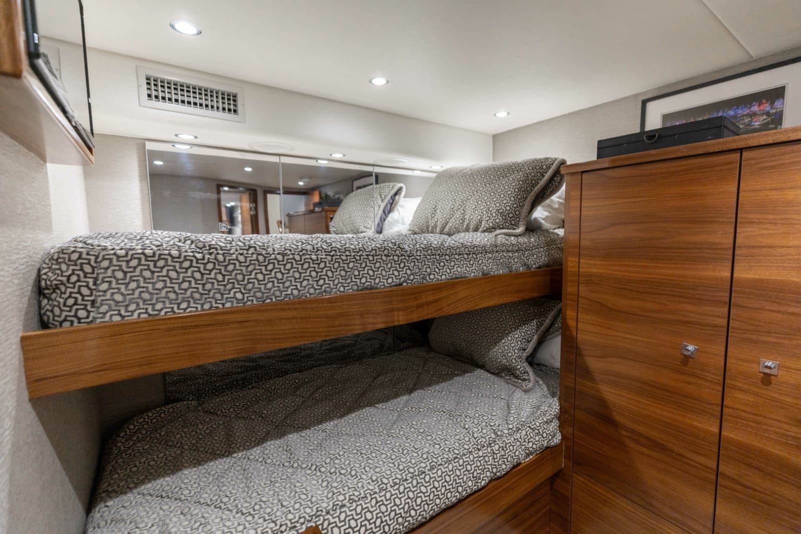 2023 Viking 72 Convertible - Photo 60