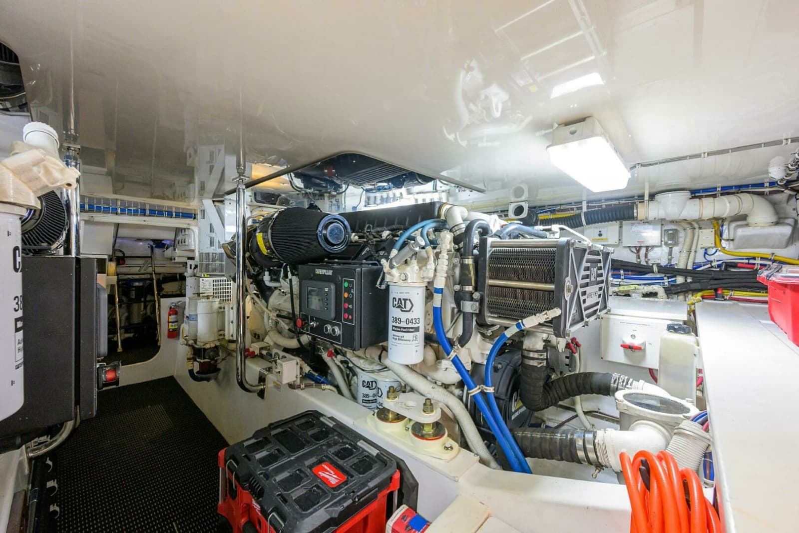 2013 Hatteras GT63 - Photo 46