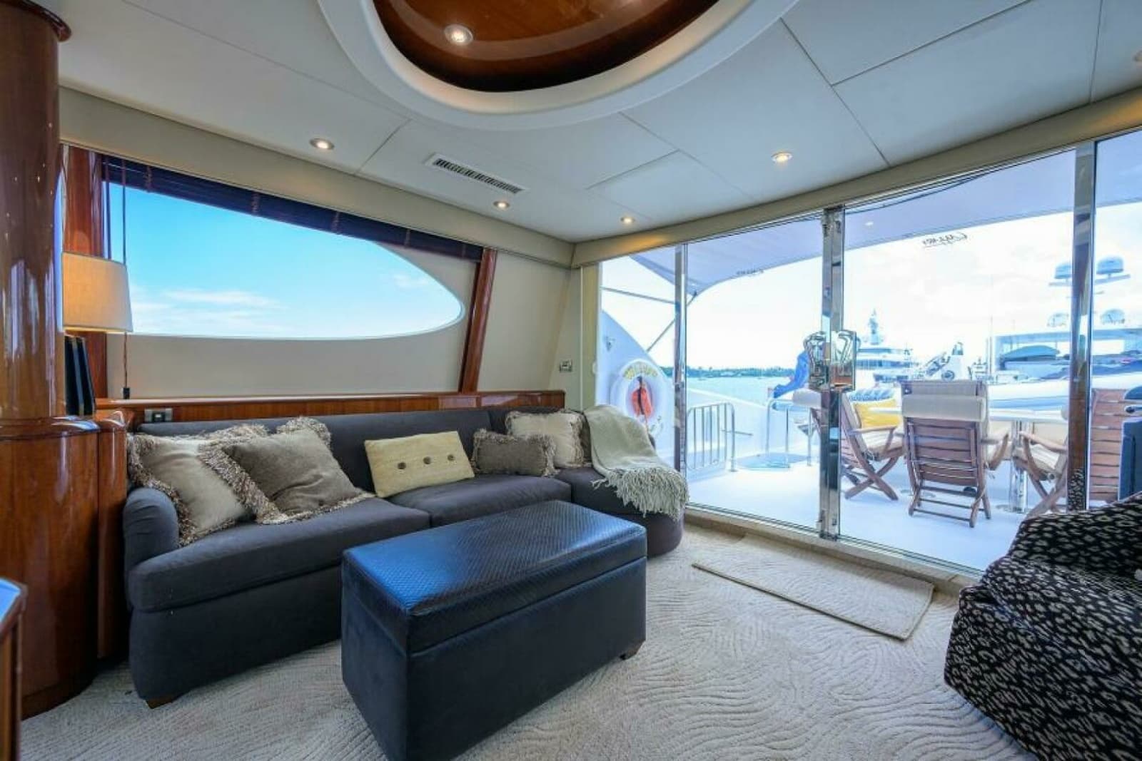 2007 Lazzara Yachts 80 Enclosed - Photo 36