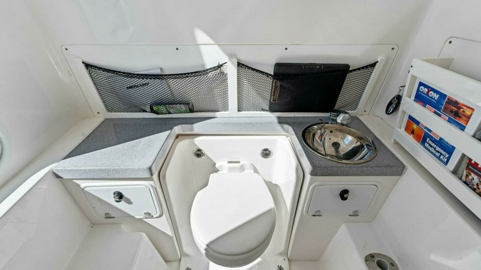2019 Invincible 42 Open Fisherman - Photo 17